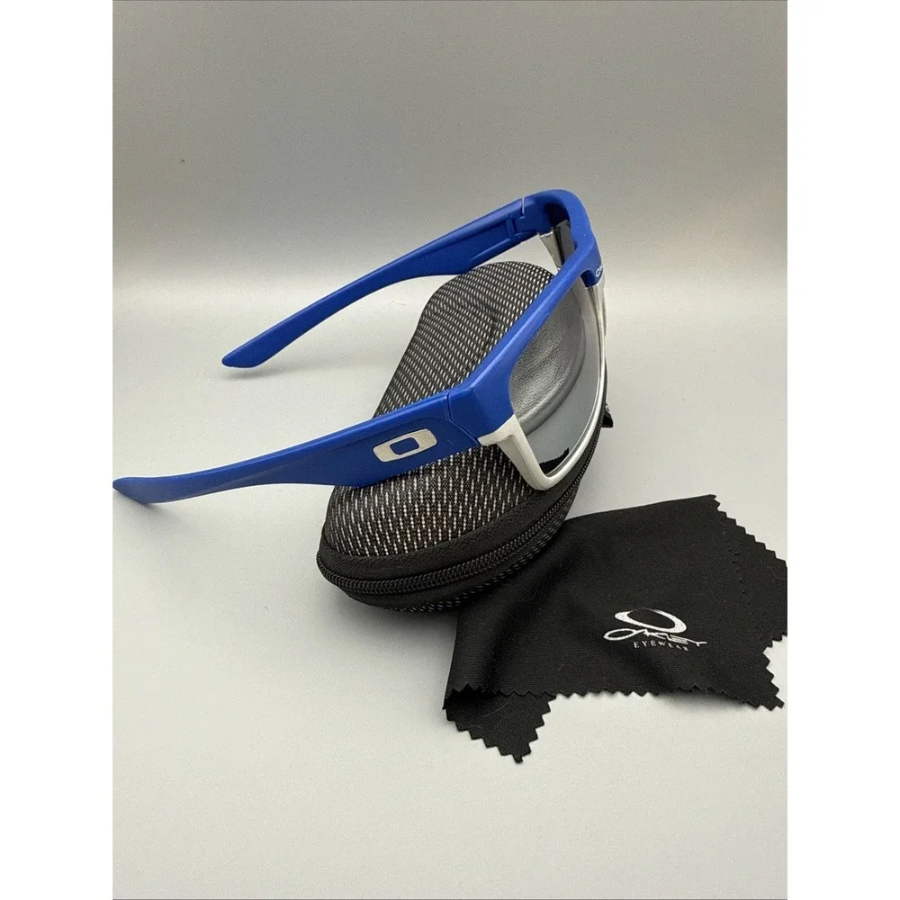 Oakley authentic holbrook